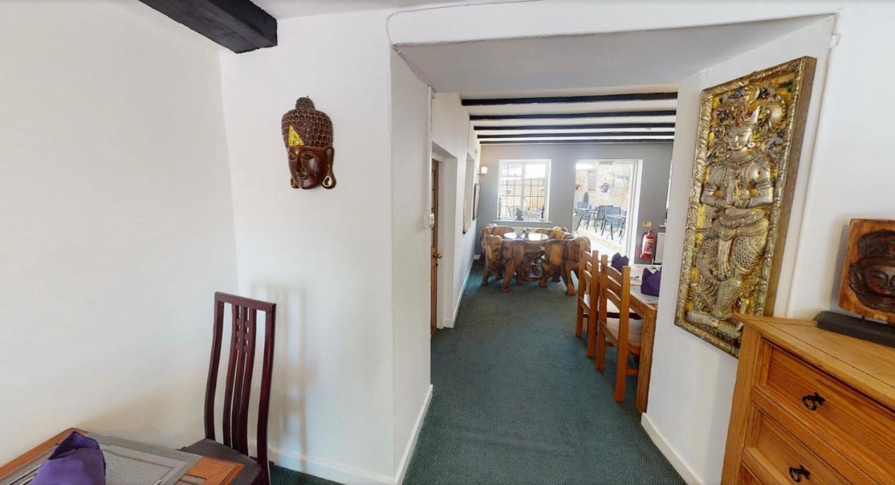 Siam Cottage Guesthouse Over 300 Years Old With Thai Restaurant Moreton-in-Marsh Extérieur photo