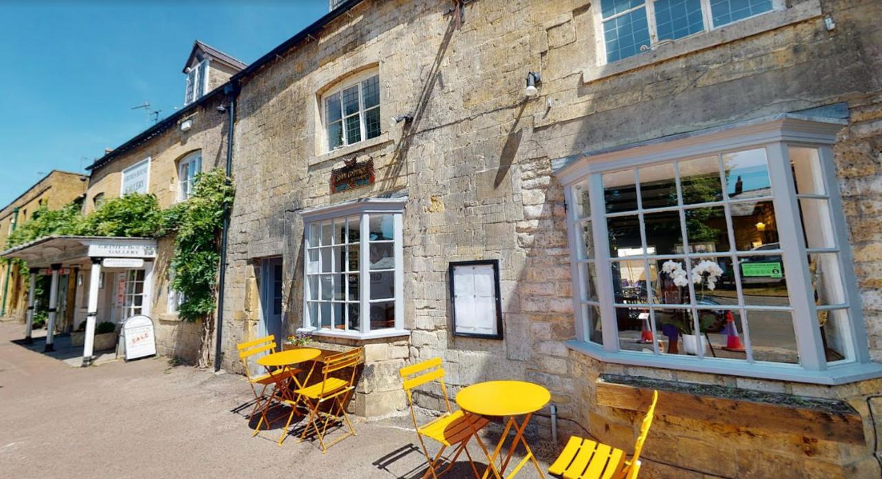 Siam Cottage Guesthouse Over 300 Years Old With Thai Restaurant Moreton-in-Marsh Extérieur photo