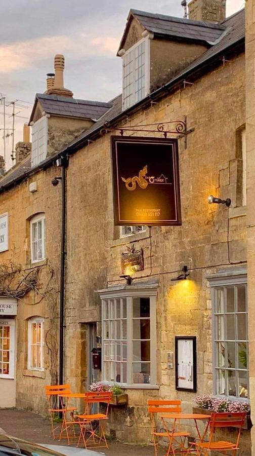 Siam Cottage Guesthouse Over 300 Years Old With Thai Restaurant Moreton-in-Marsh Extérieur photo