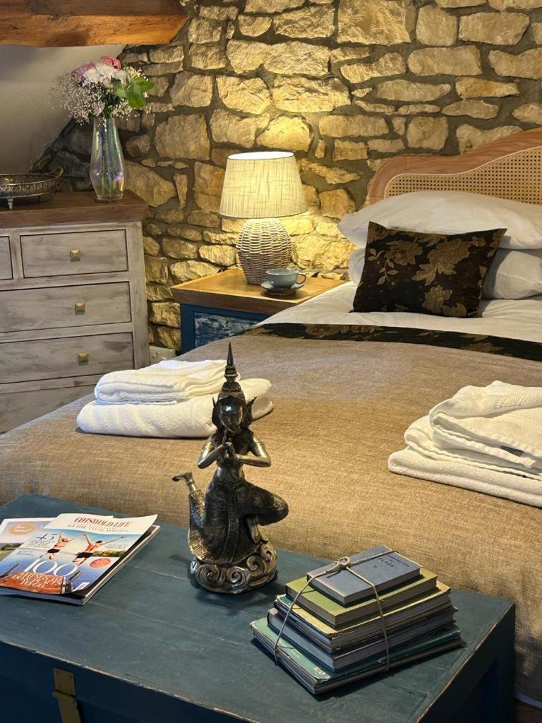 Siam Cottage Guesthouse Over 300 Years Old With Thai Restaurant Moreton-in-Marsh Extérieur photo